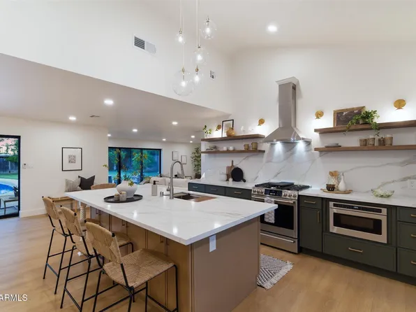 325 W LOMA Lane, Phoenix, AZ 85021