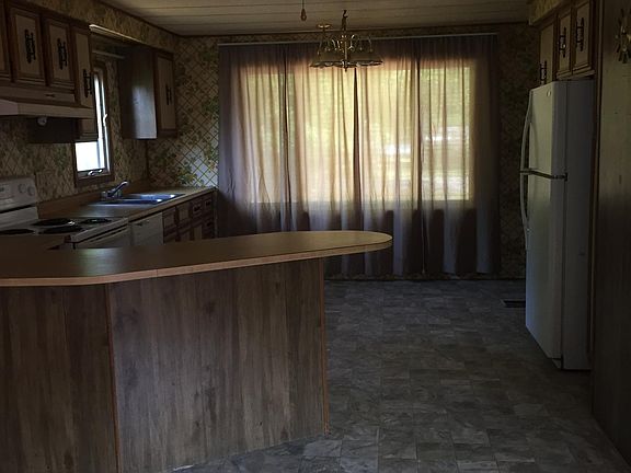 4th image of 2430 Ruby Rd