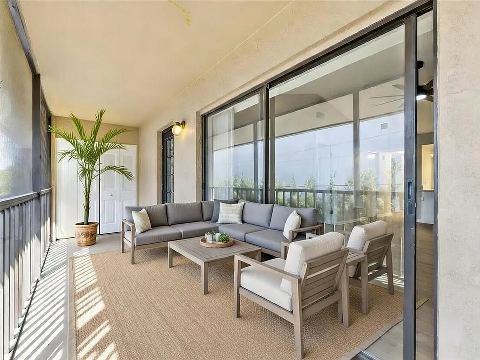 Balcony virtual staging