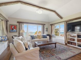 57 North Rd, Hampton Bays, NY 11946