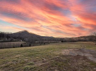 2829 Gravel Lick Branch Rd, Berea, KY 40403