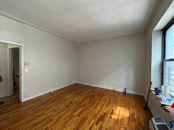 2nd image of 11 E 32nd St APT 7E