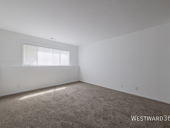5th image of 915 Spiros Ct #101