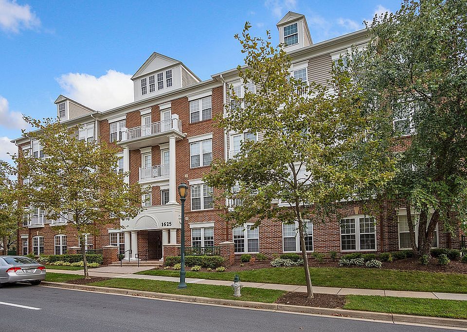 1st image of 1625 Piccard Dr APT 402