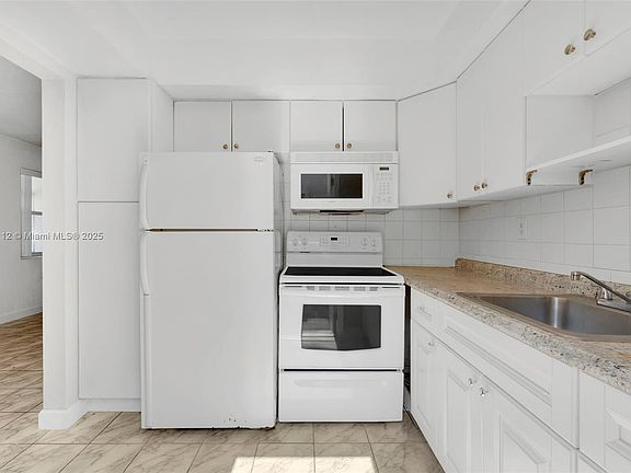 5th image of 351 NE 57th Ct