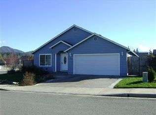 2707 Denton Trl, Grants Pass, OR 97527