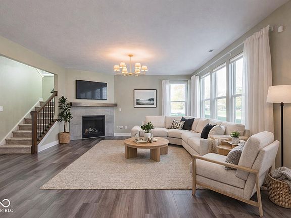 4th image of 3908 Kensington Dr