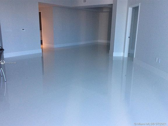 4th image of 17301 Biscayne Blvd APT 708