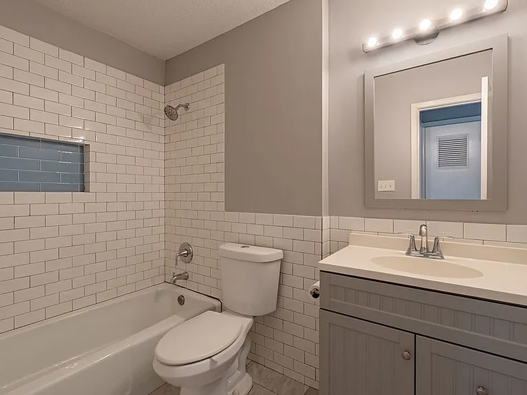 310 E Grady Dr — Photo 14