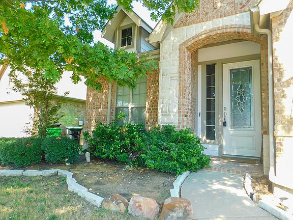 2nd image of 1513 Mockingbird Dr