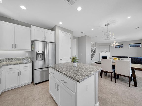 4th image of 2737 Rio Seco Dr