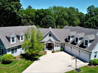 491 Essex Ln, Crystal Lake, IL 60014