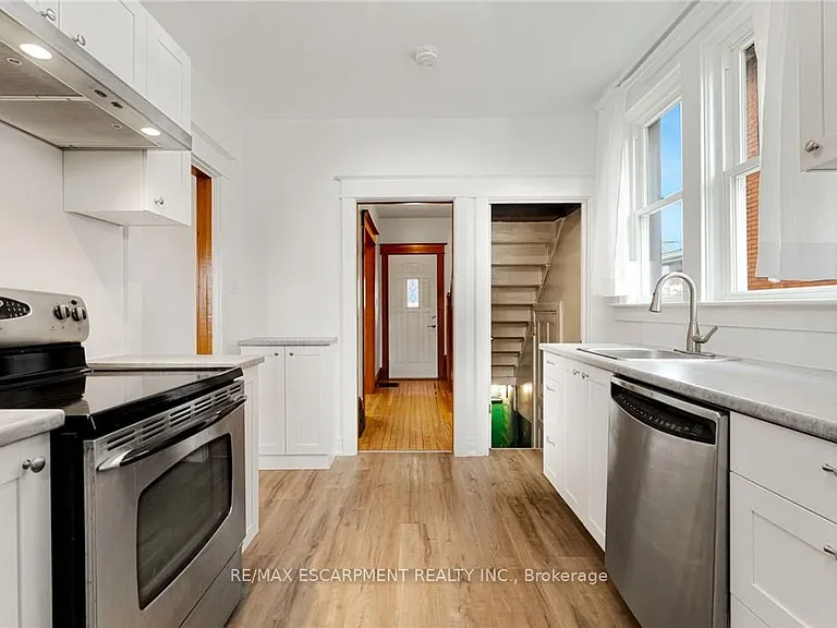 112 Oakland Ave — Photo 12
