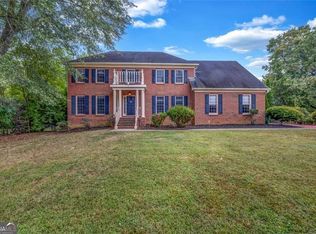 717 Oxford Ct SW, Lilburn, GA 30047