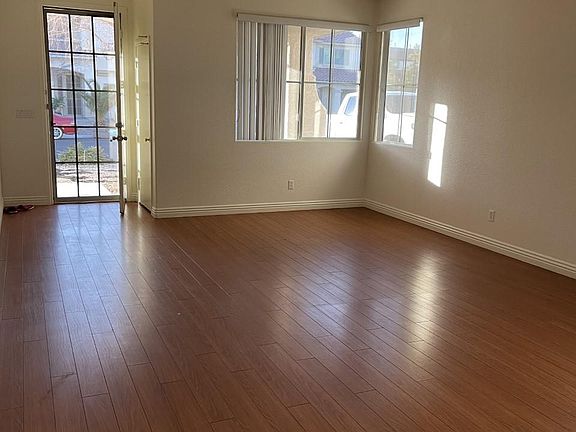 4th image of 3216 Crown Cove Ct