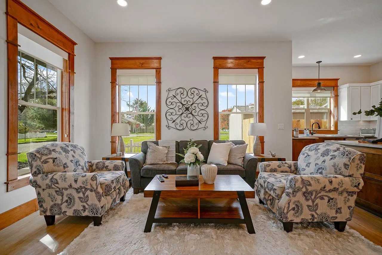 3 bed, 2.5 bath, 1726 sqft, $2,800 — Photo 4
