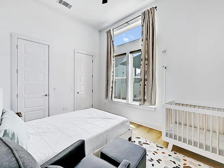 7329 Cordoba Dr — Photo 22