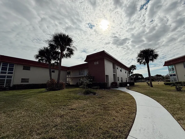 106 Spring Lake Ct #201 — Photo 22
