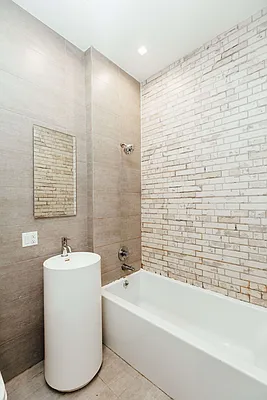 Rented by Nooklyn NYC LLC | media 60