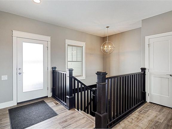 3rd image of 1421 S Arrowleaf Ln