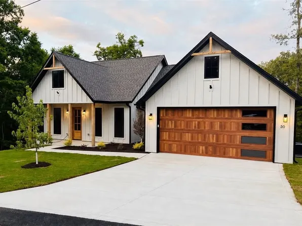 30 Sandhurst Dr, Bella Vista, AR 72714