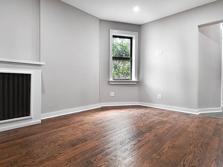 514 W 169th St #3E — Photo 4