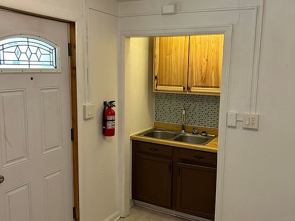 3rd image of 2516 2nd Ave S #3