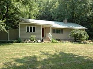 53 Burlington Rd, Bedford, MA 01730