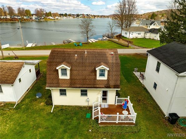 102 Hazelmere Ave, Machias, NY 14101