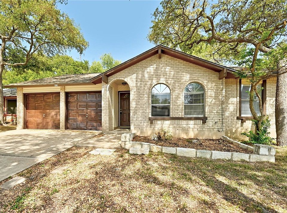 1st image of 918 Hillside Oaks Dr