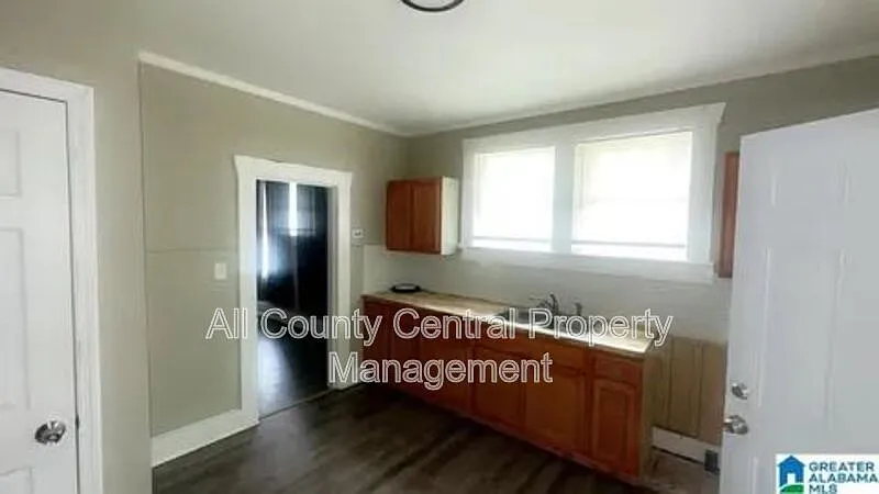 Building Photo - 775 81st Pl S