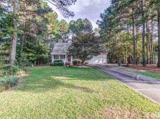 225 Victoria Hills Dr S, Fuquay Varina, NC 27526