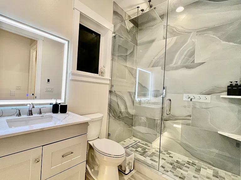 6235 Lake Washington Blvd SE — Photo 3