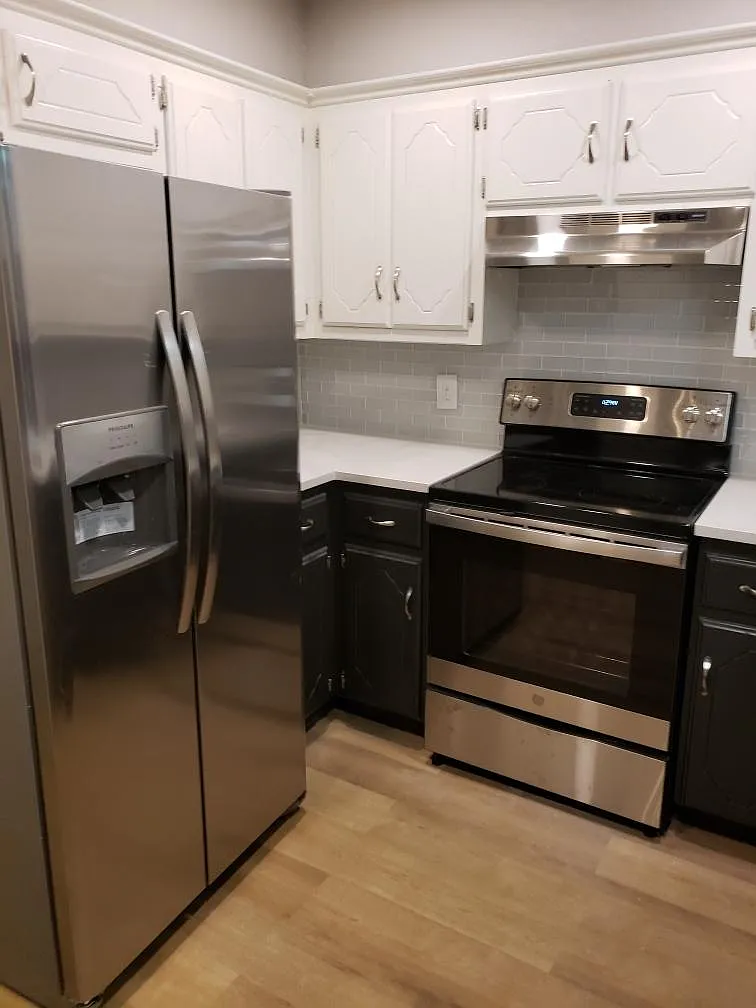 3 bed, 1700 sqft, $1,500 — Photo 1