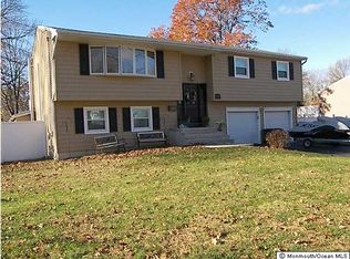 14 Albon Ct, Middletown, NJ 07748