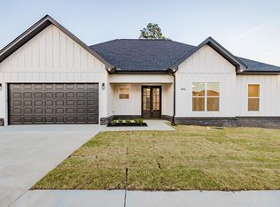 404 Court St, Bryant, AR 72022