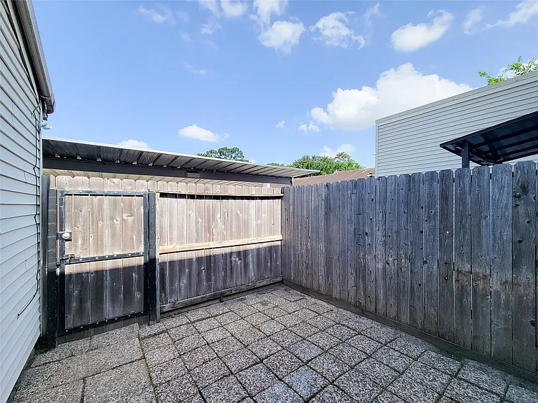 6401 Deihl Rd #307 — Photo 17