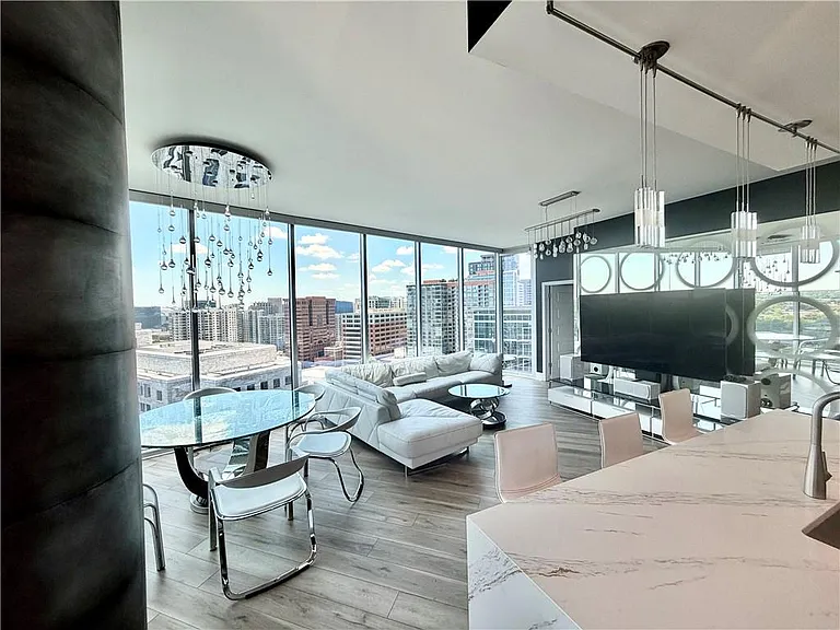 1080 Peachtree St NE #2110 — Photo 19