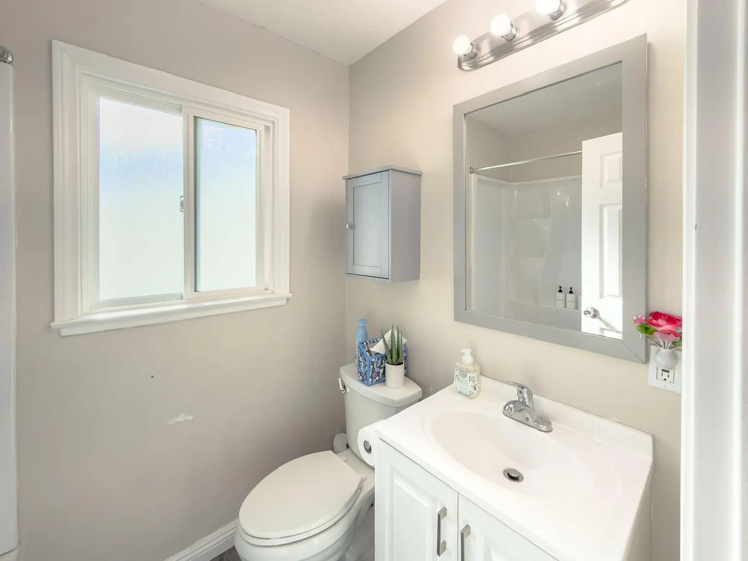 3 bed, 2217 sqft, $3,800 — Photo 3