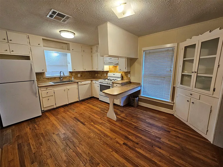 603 Landrum Ave — Photo 5