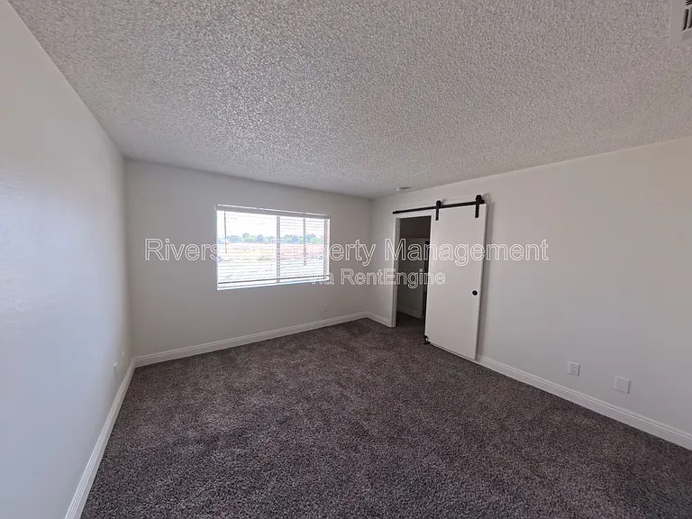 2255 Cahuilla St #105 — Photo 17