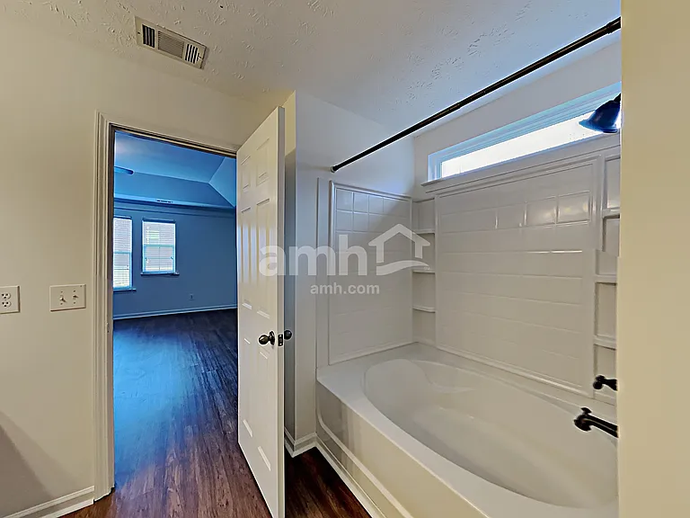 2641 Farmstead Ct — Photo 23