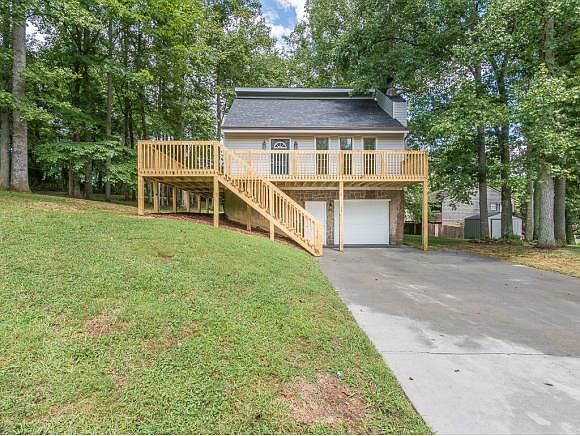 1st image of 102 Lilly Dr