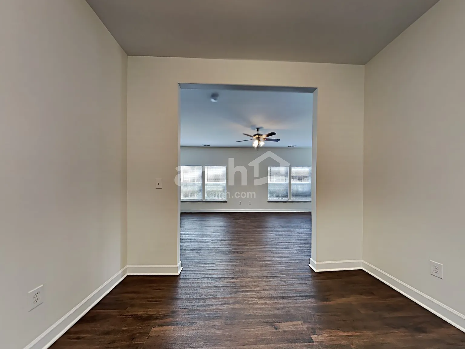 4 bed, 2.5 bath, 2113 sqft, $2,515 — Photo 4
