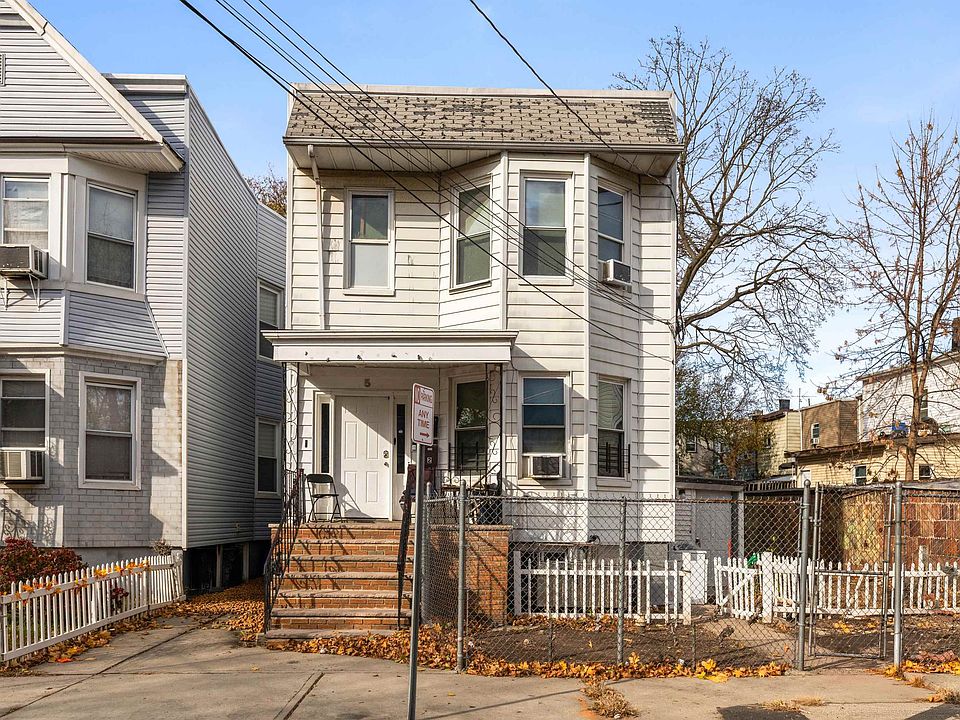 1st image of 5 Vreeland Pl #201