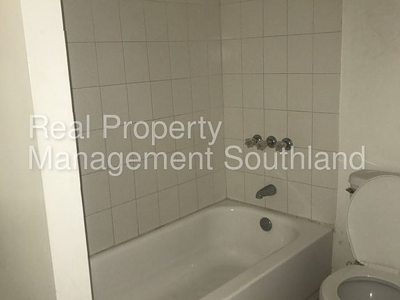 5th image of 6437 Gallant St