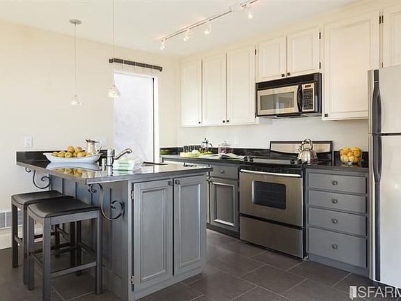 5th image of 1451 Montgomery St APT 2