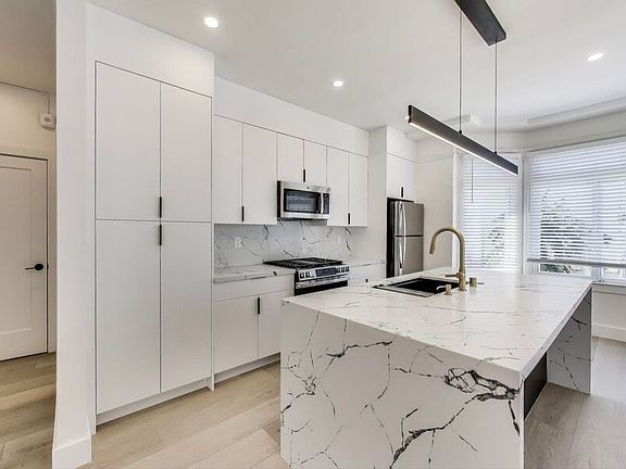 3rd image of 2960 Polk St APT 7