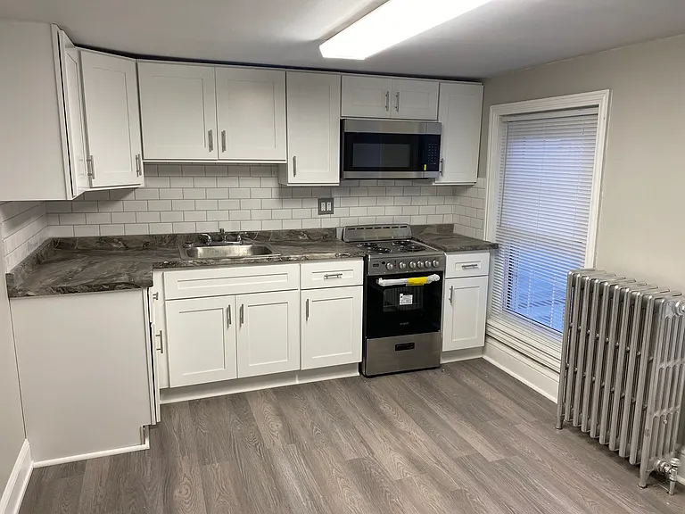 203 Green Ln #3F — Photo 3
