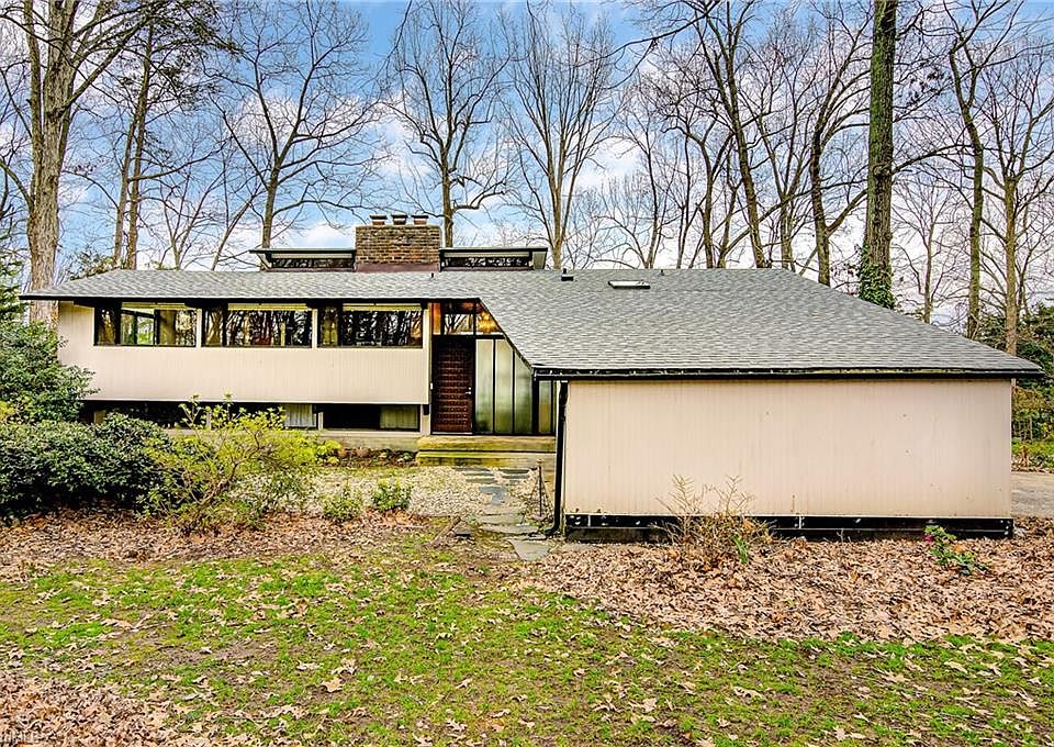 1st image of 4923 Warfield Dr